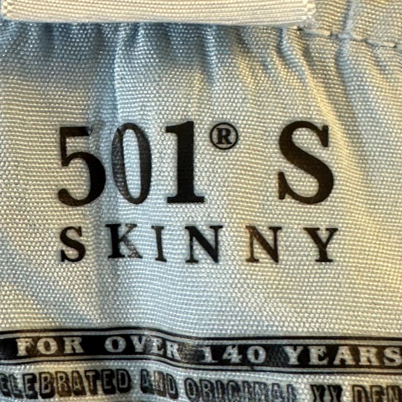 Levi's 501 Womens Jeans 16 Blue Denim Distressed Button-Fly Original Fit M1902 - Picture 9 of 12